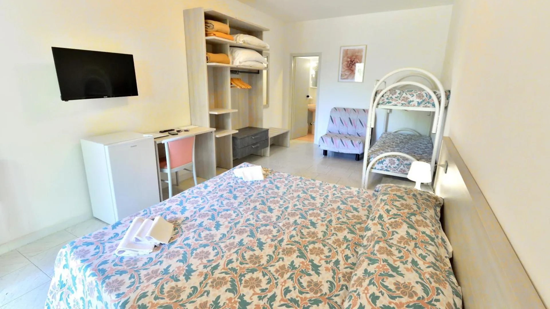 Eden Park Hotel Marina di Campo 3*,  Italy