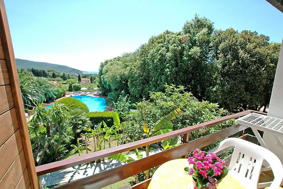 Eden Park Hotel Marina di Campo 3*,